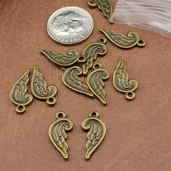 12pcs Angel Wing Charms Bronze Tone Metal, jewelry making supplies - Picture 2 of 6